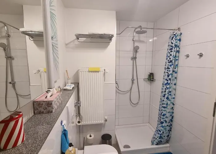 Ferienzimmer Bei Thomas - Gemuetliches Schlaf- Und Wohnzimmer Mit Modernem Bad Πανσιόν Ουλμ